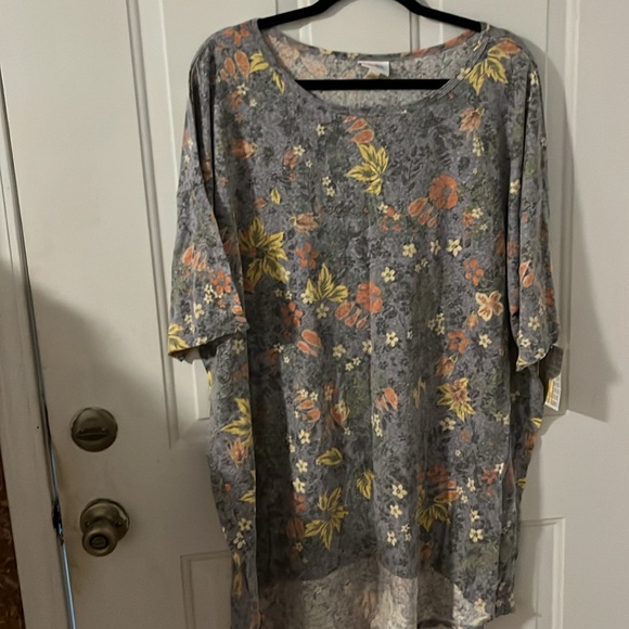 Lula Roe Tops - Picture 15 of 16